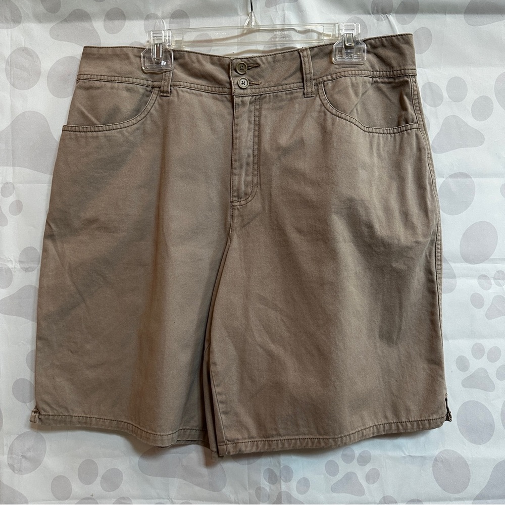 FADED GLORY KHAKI SHORTS